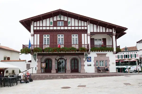 Abri Piscine Motorisé Entreprise abri de piscine Bidart