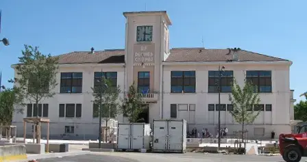 Abri Piscine Motorisé Entreprise abri de piscine Décines-Charpieu