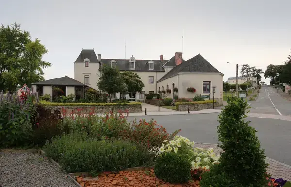 Abri Piscine Motorisé Entreprise abri de piscine Guichen