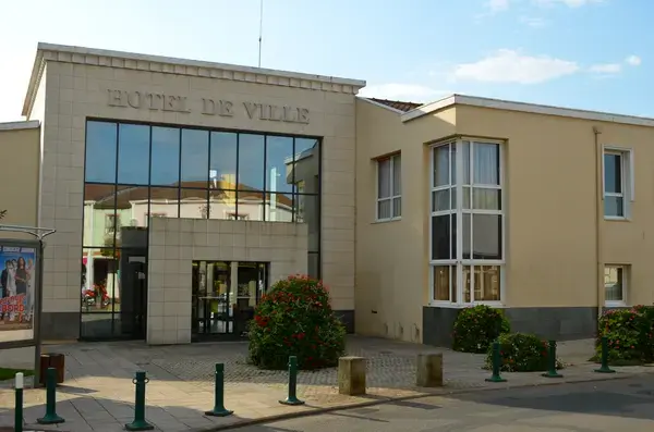 Abri Piscine Motorisé Entreprise abri de piscine Le Loroux-Bottereau