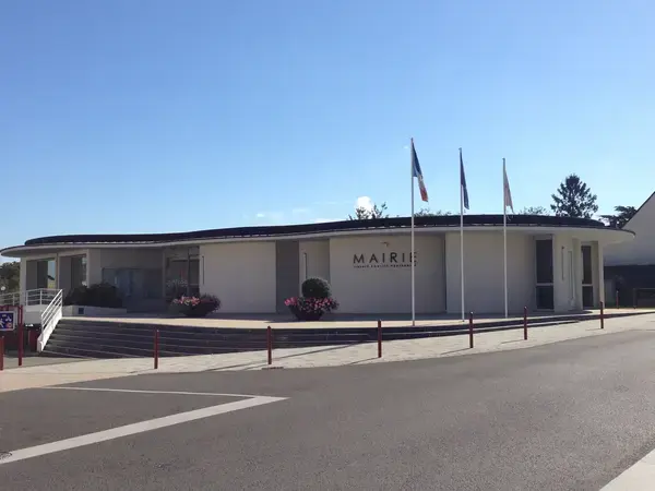 Abri Piscine Motorisé Entreprise abri de piscine Longuenée-en-Anjou
