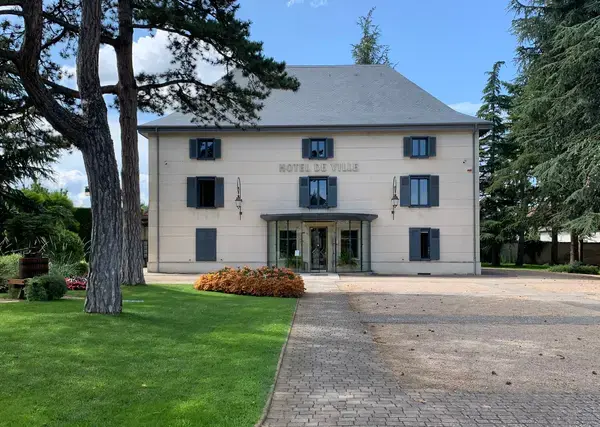 Abri Piscine Motorisé Entreprise abri de piscine Villette-d'Anthon